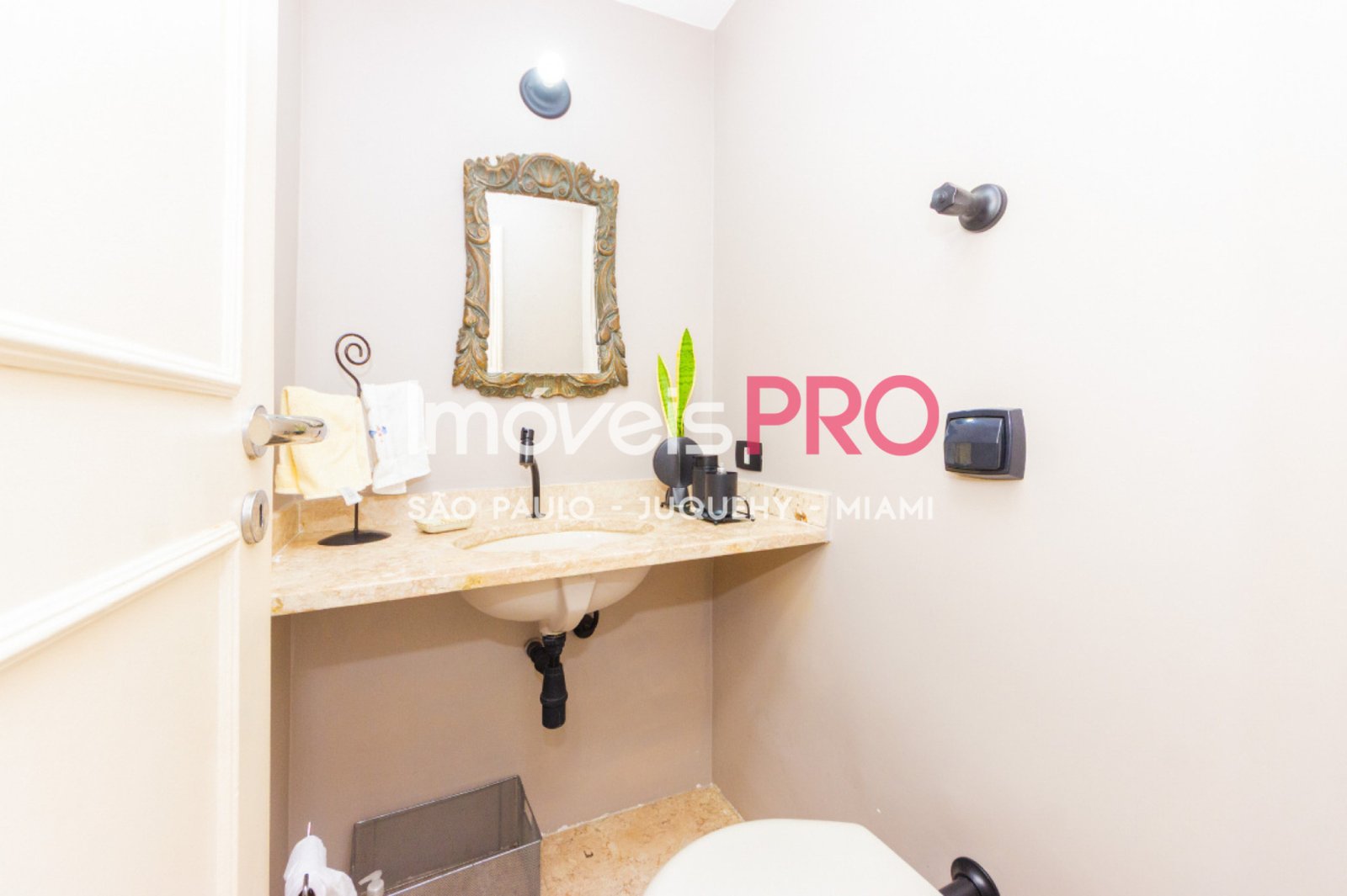 Foto :: https://assets.imoveispro.com.br/thumb/IP39815/apartamento-venda-campo-belo_IP39815_29_1920x1080.jpg?
