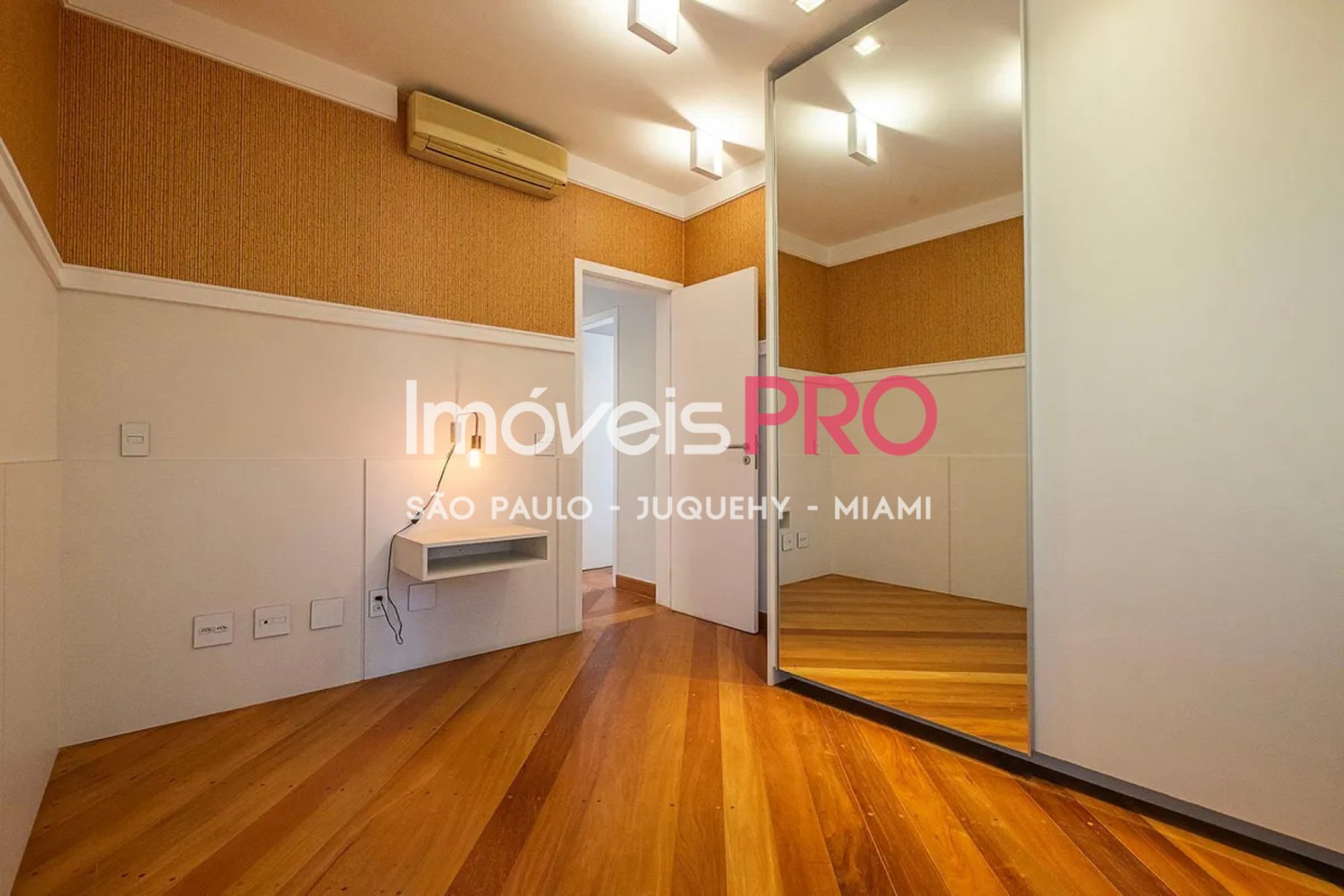 Foto :: https://assets.imoveispro.com.br/thumb/IP39820/apartamento-venda-vila-madalena_IP39820_29_1920x1080.jpg?
