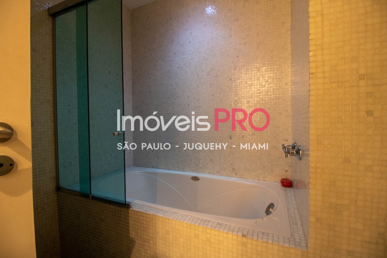 Foto :: https://assets.imoveispro.com.br/thumb/IP39824/apartamento-venda-vila-madalena_IP39824_11_1920x1080.jpg?