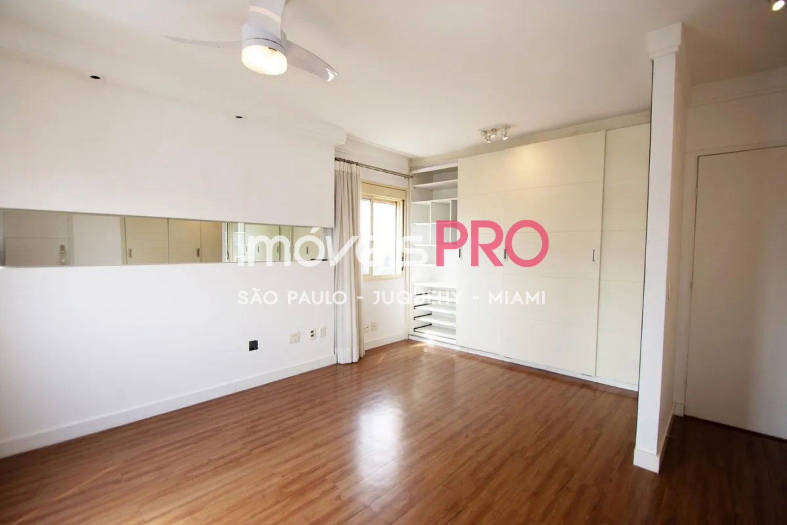 Foto :: https://assets.imoveispro.com.br/thumb/IP39825/apartamento-venda-pinheiros_IP39825_23_1920x1080.jpg?