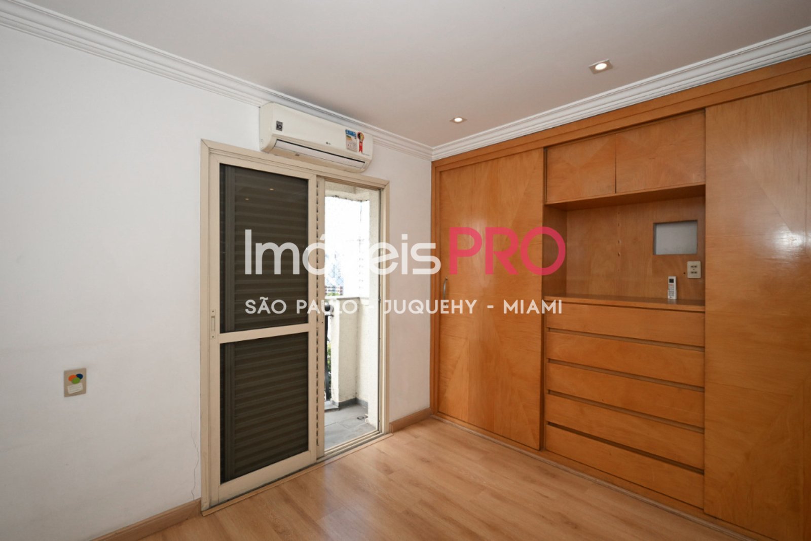 Foto :: https://assets.imoveispro.com.br/thumb/IP39827/apartamento-venda-moema-passaros_IP39827_11_1920x1080.jpg?