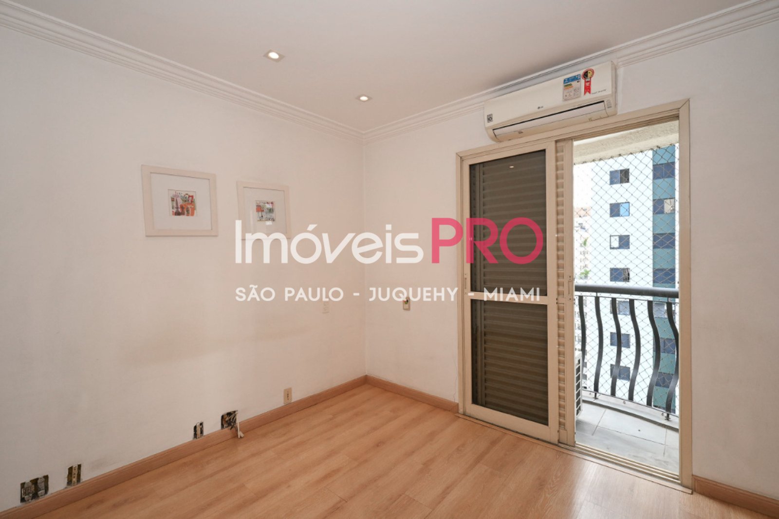 Foto :: IP39827