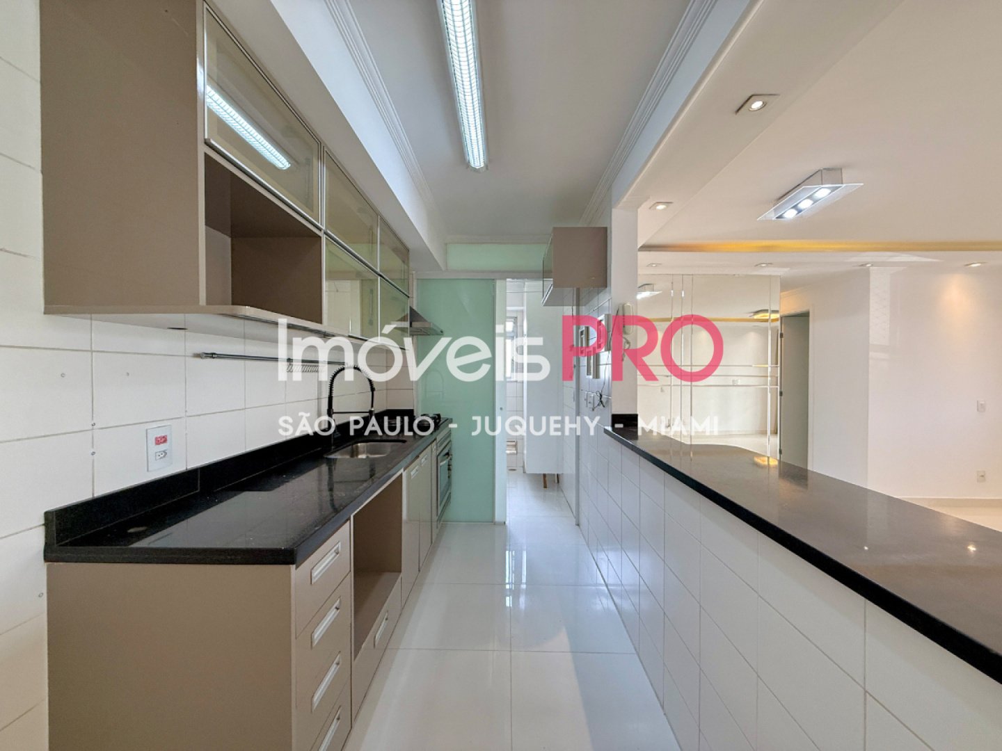 Foto :: https://assets.imoveispro.com.br/thumb/IP39830/apartamento-venda-jardim-marajoara_IP39830_17_1920x1080.jpg?