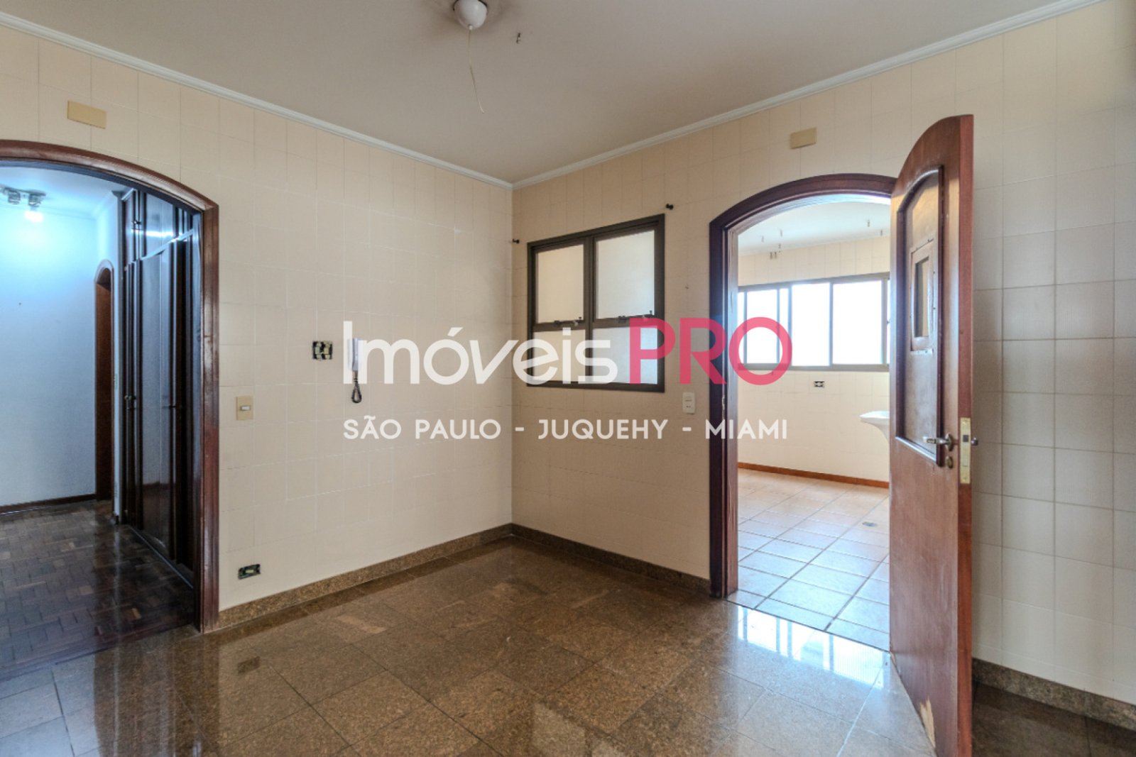 Foto :: https://assets.imoveispro.com.br/thumb/IP39835/apartamento-venda-campo-belo_IP39835_11_1920x1080.jpg?
