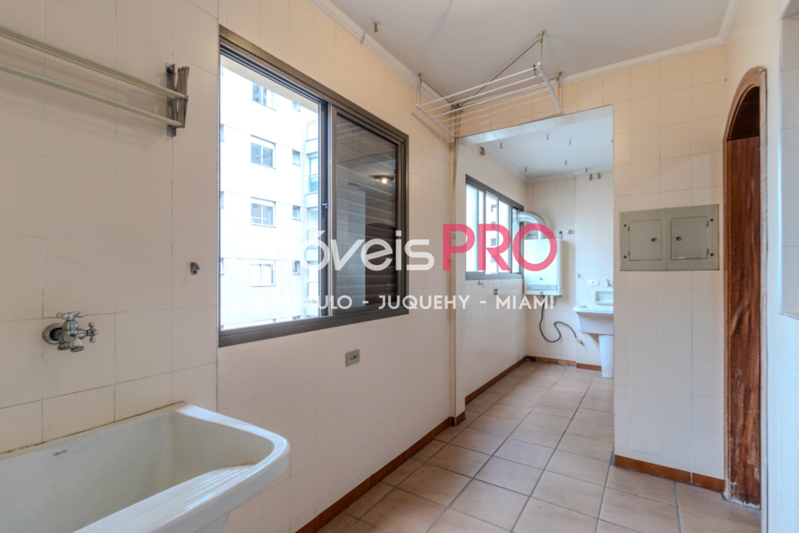 Foto :: https://assets.imoveispro.com.br/thumb/IP39835/apartamento-venda-campo-belo_IP39835_17_1920x1080.jpg?