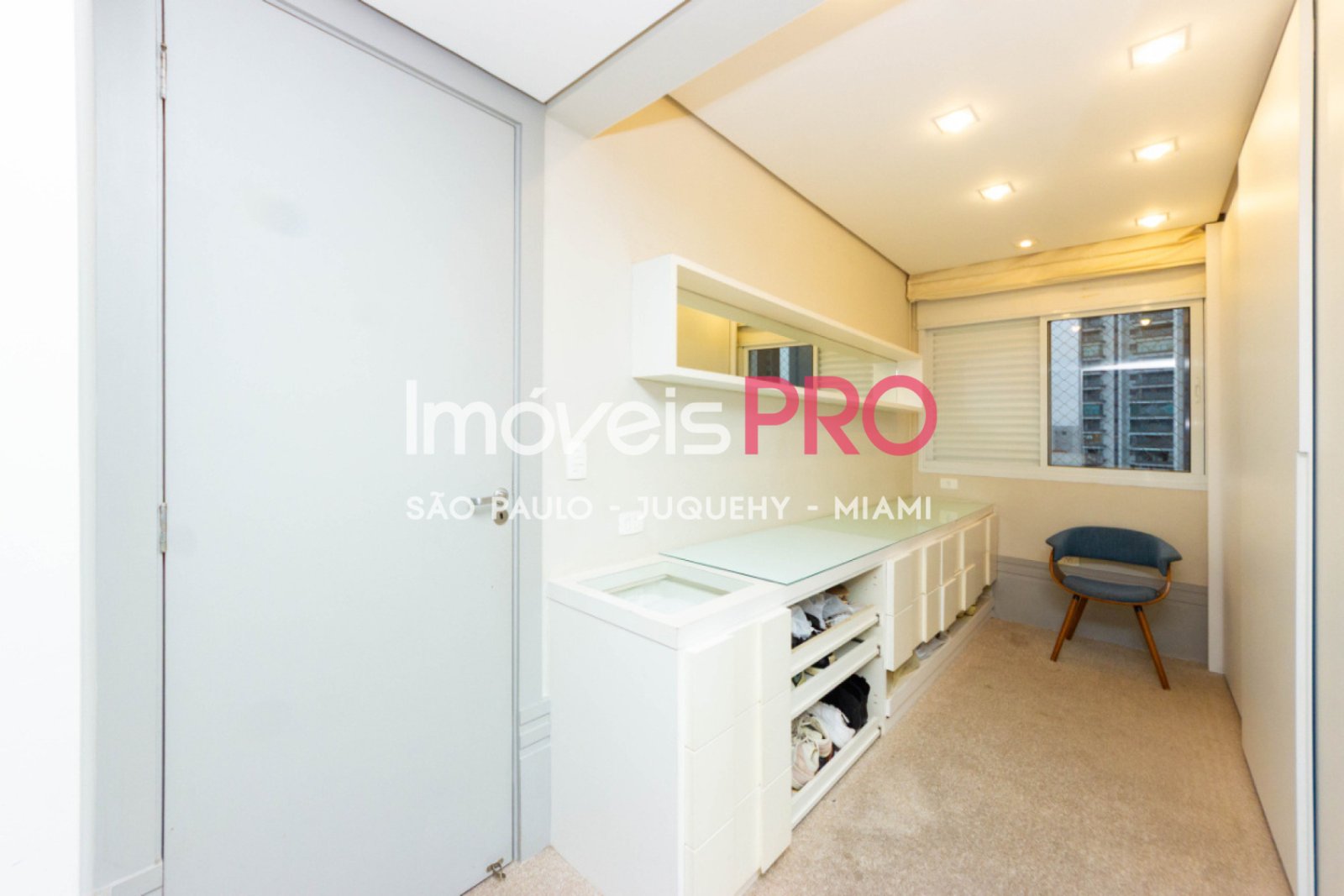 Foto :: IP39838