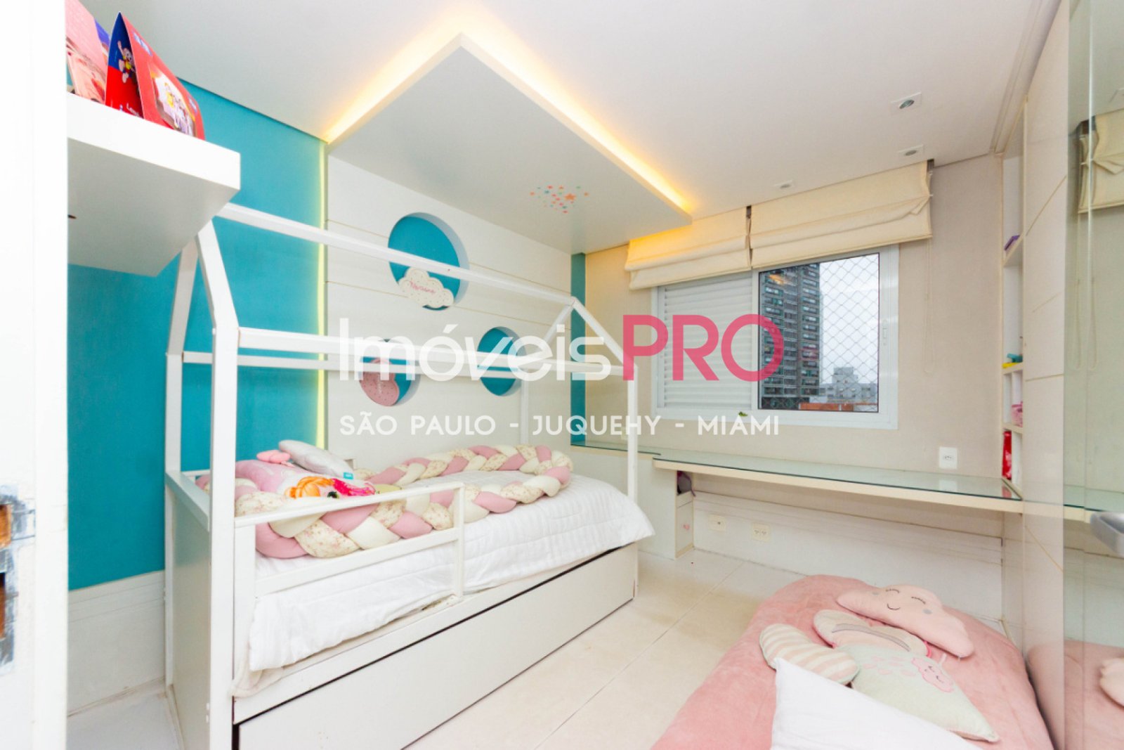 Foto :: IP39838