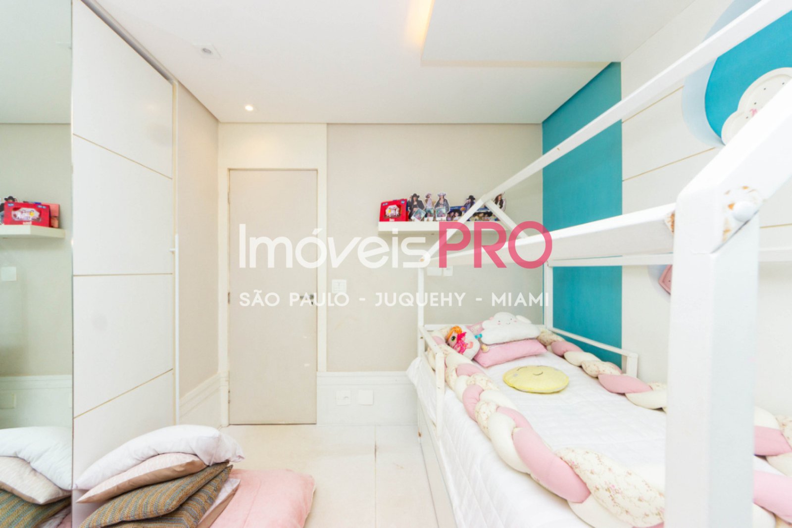 Foto :: IP39838