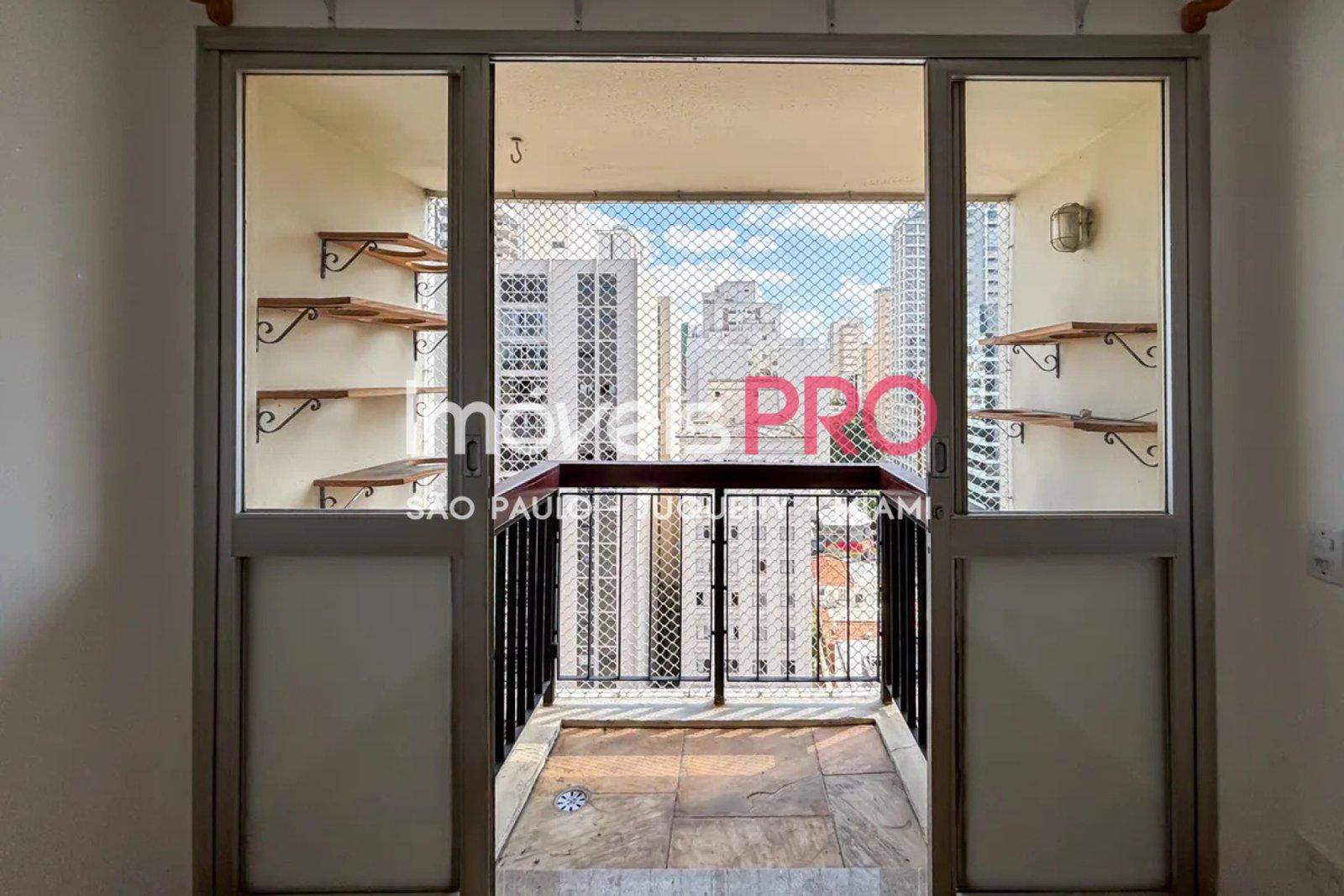 Foto :: https://assets.imoveispro.com.br/thumb/IP39847/apartamento-venda-pinheiros_IP39847_17_1920x1080.jpg?