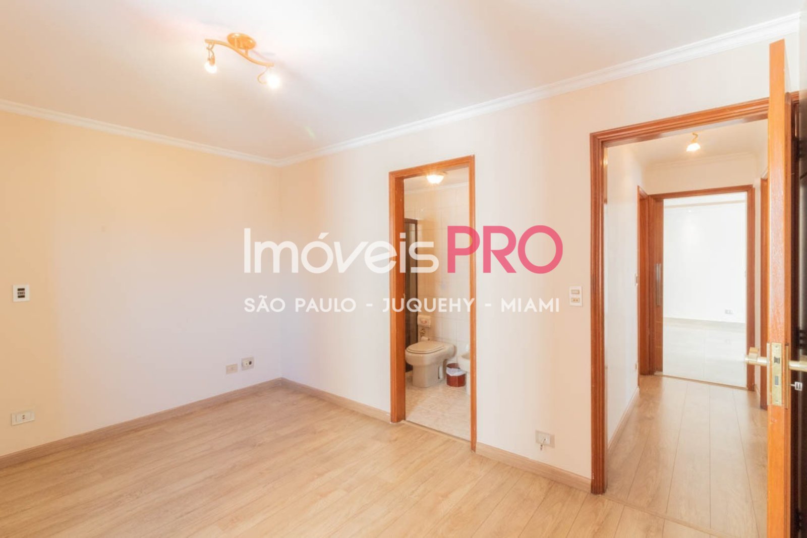 Foto :: https://assets.imoveispro.com.br/thumb/IP39850/apartamento-venda-vila-madalena_IP39850_17_1920x1080.jpg?