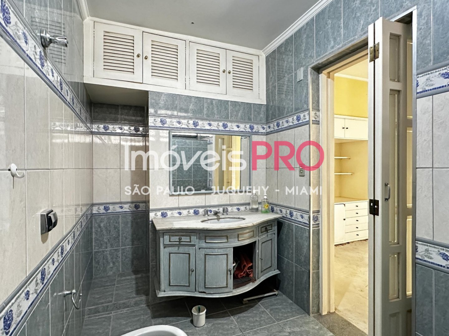 Foto :: https://assets.imoveispro.com.br/thumb/IP39852/apartamento-venda-pinheiros_IP39852_11_1920x1080.jpg?