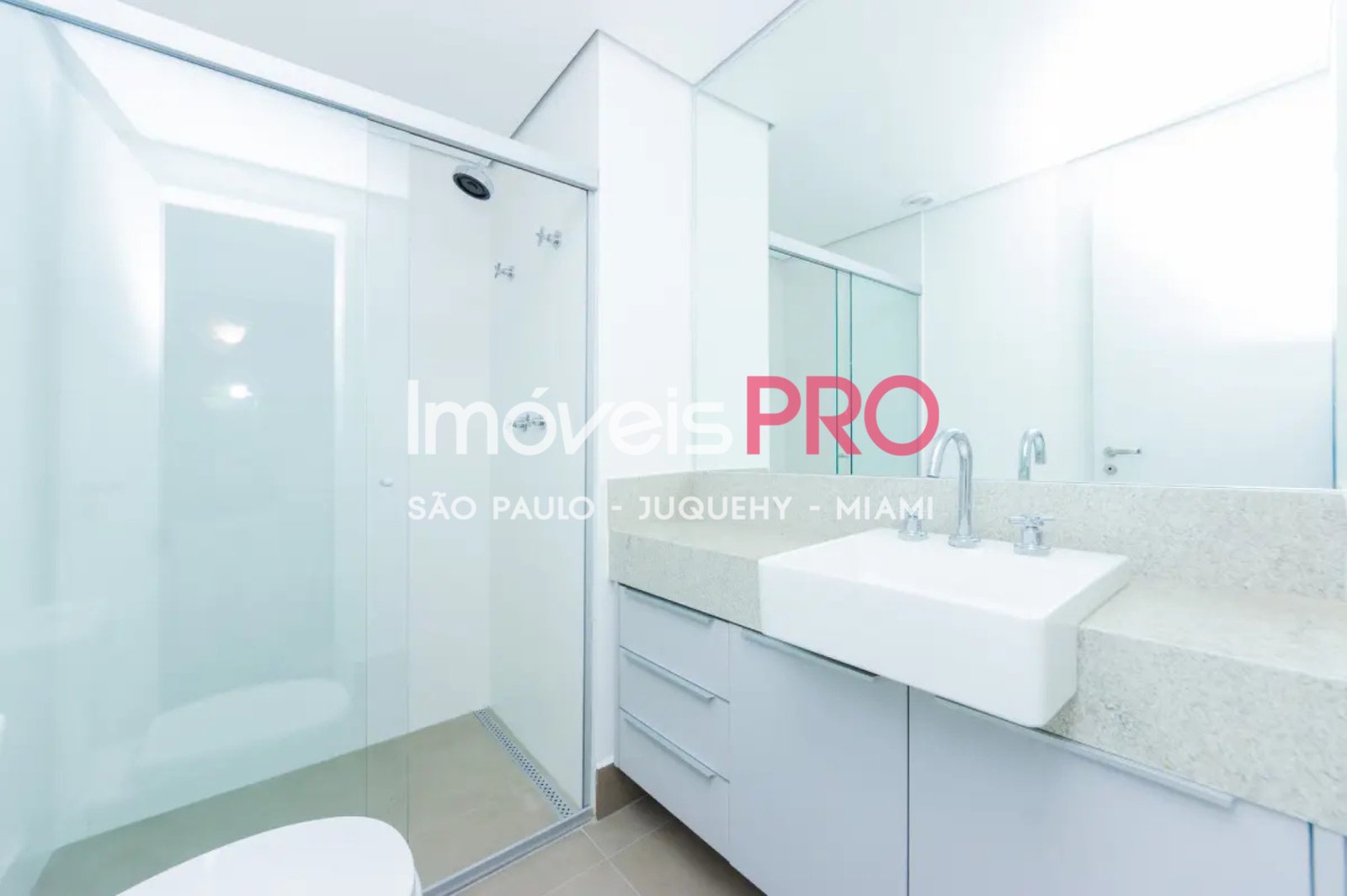 Foto :: https://assets.imoveispro.com.br/thumb/IP39855/duplex-venda-indianopolis_IP39855_17_1920x1080.jpg?