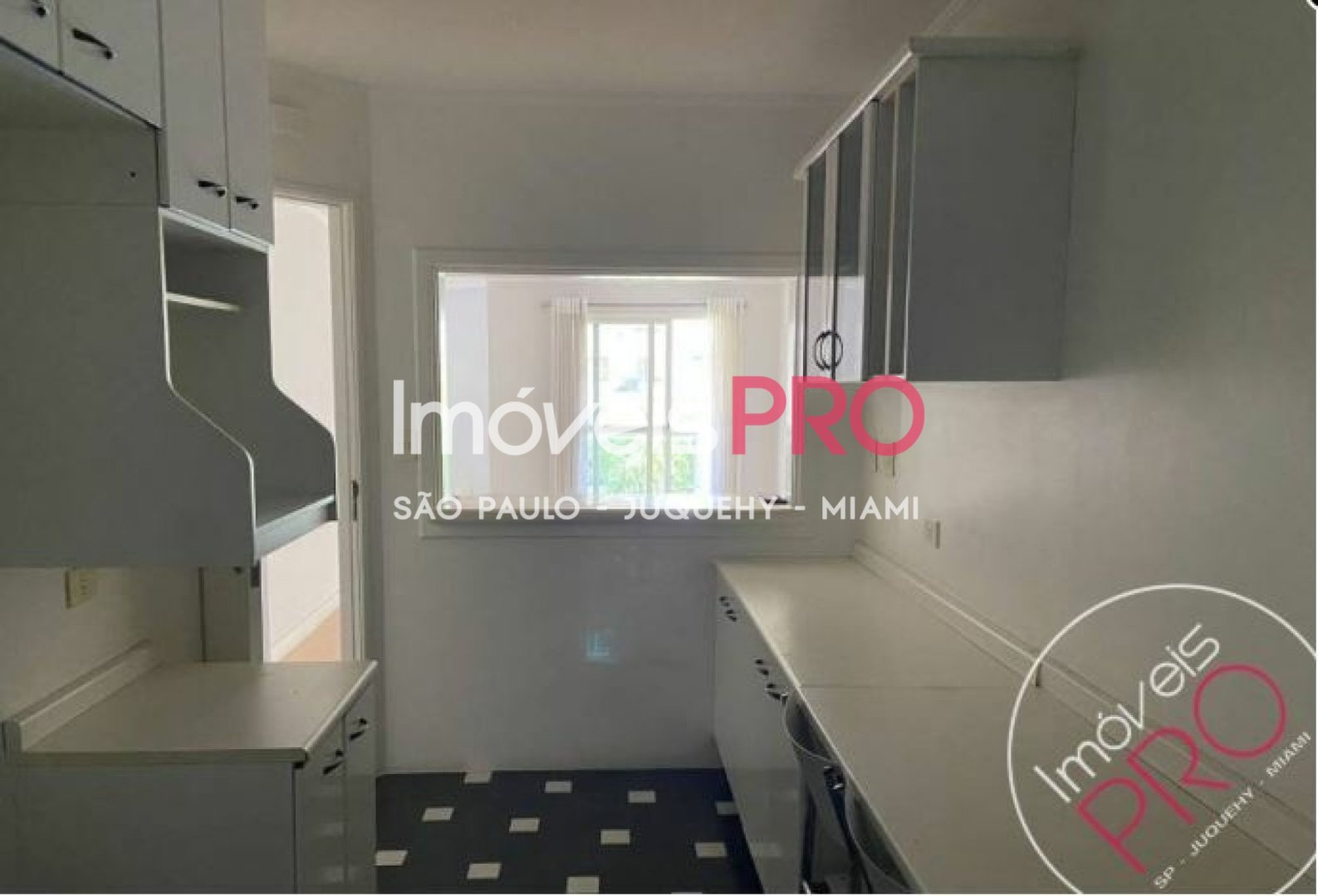 Foto :: IP39870