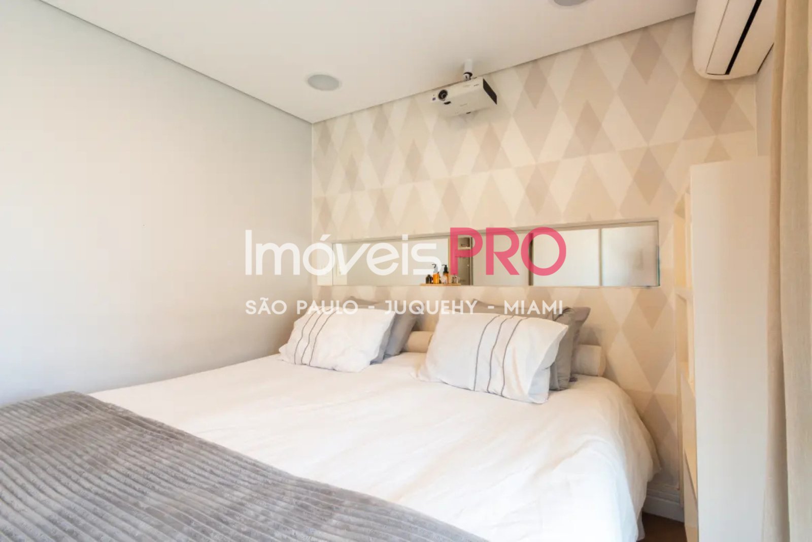 Foto :: IP39871