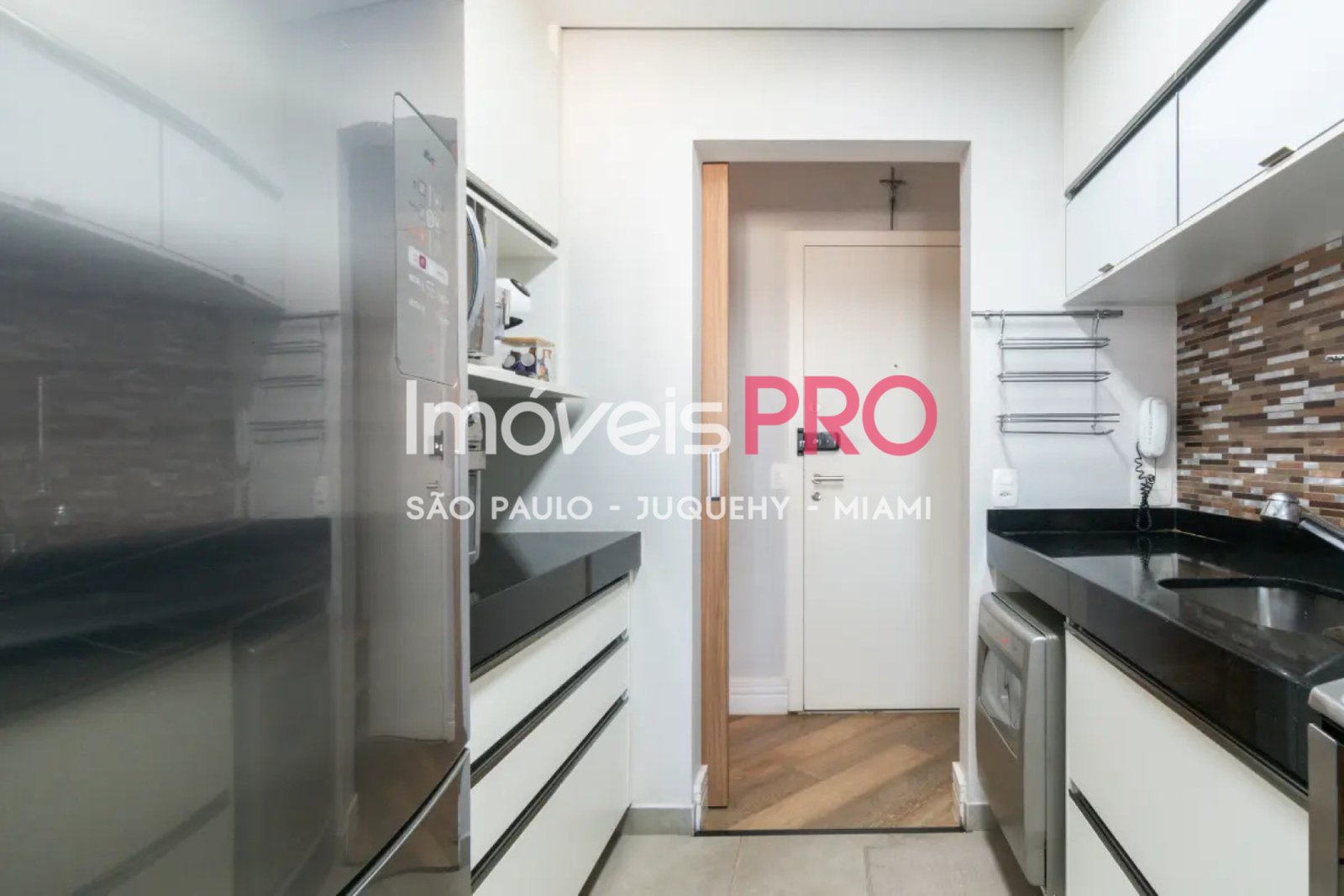 Foto :: https://assets.imoveispro.com.br/thumb/IP39871/apartamento-venda-bosque-da-saude_IP39871_29_1920x1080.jpg?