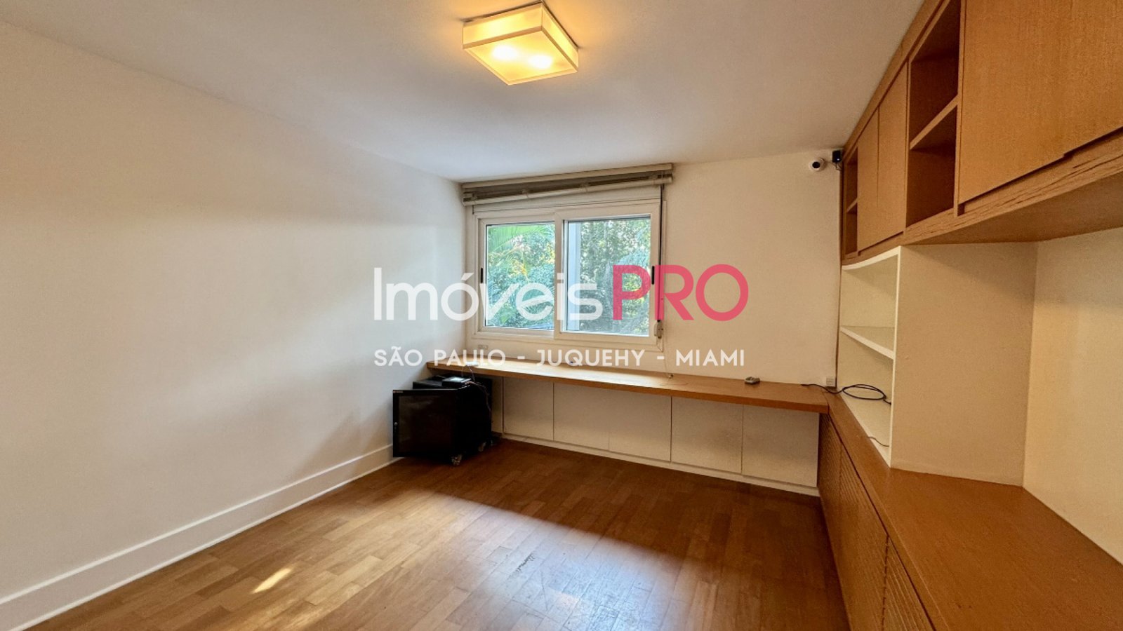 Foto :: https://assets.imoveispro.com.br/thumb/IP39877/sobrado-venda-alto-de-pinheiros_IP39877_23_1920x1080.jpg?
