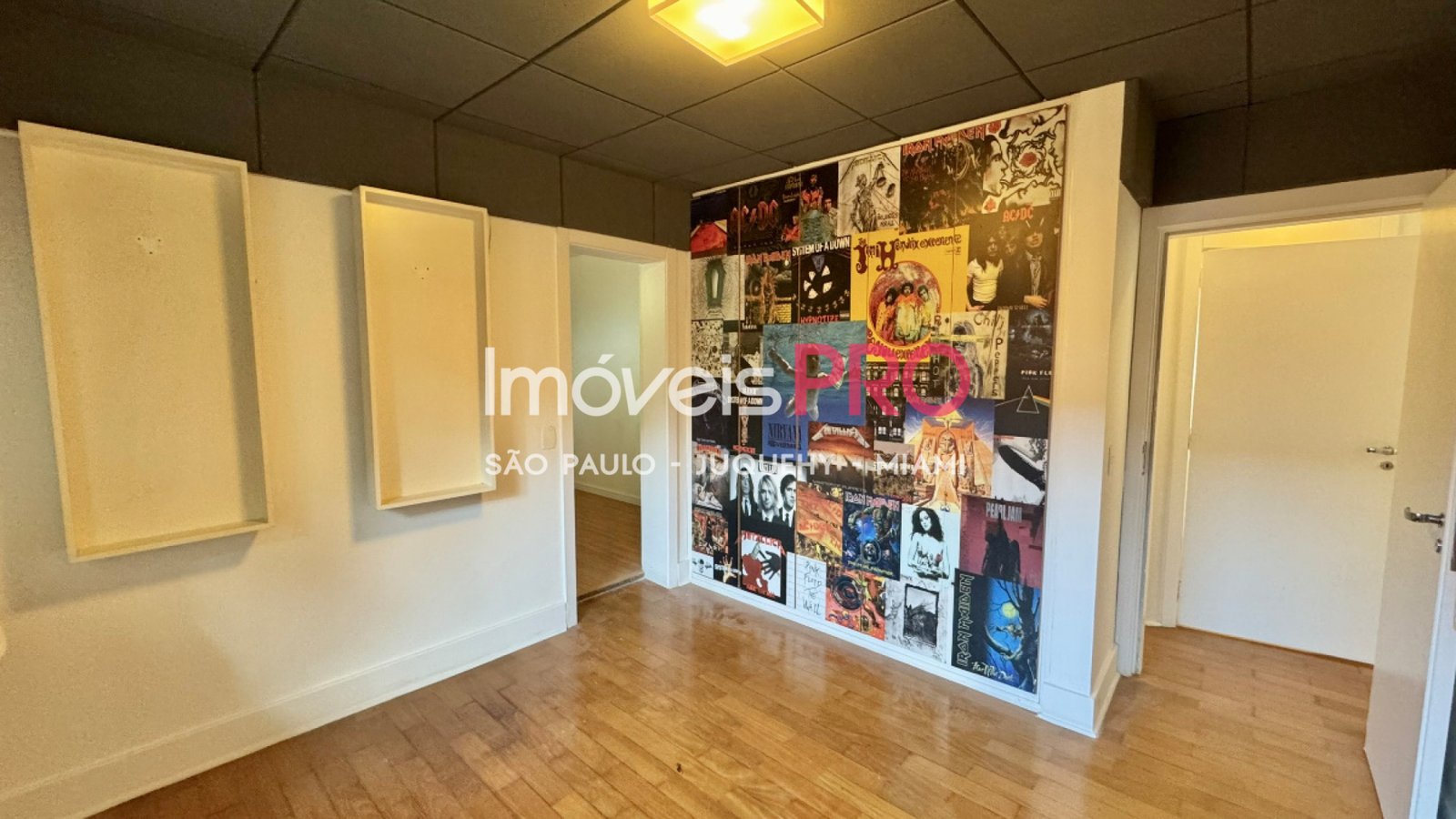 Foto :: https://assets.imoveispro.com.br/thumb/IP39877/sobrado-venda-alto-de-pinheiros_IP39877_29_1920x1080.jpg?
