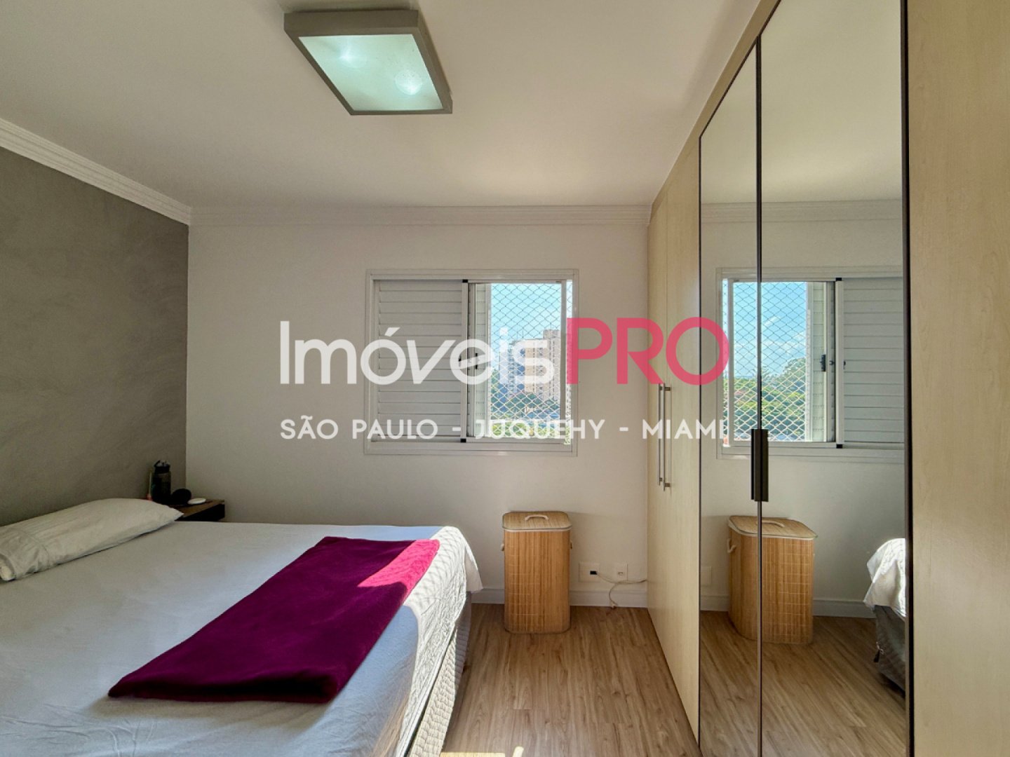 Foto :: IP39878