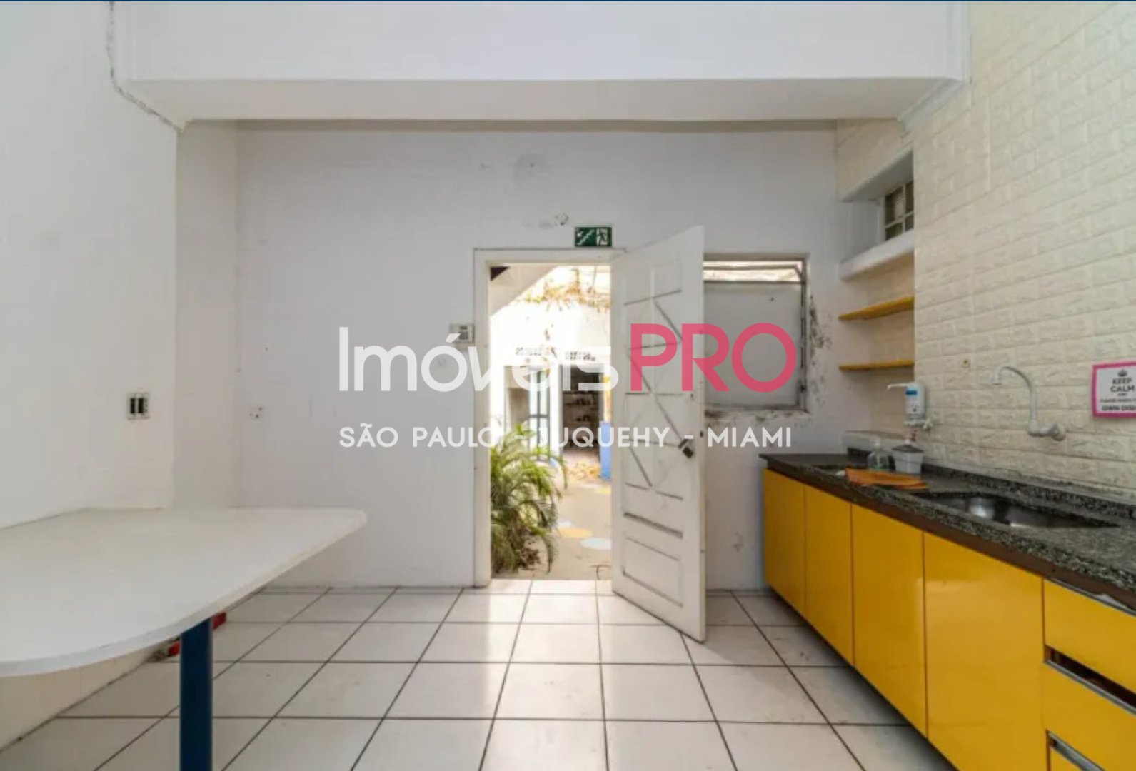 Foto :: https://assets.imoveispro.com.br/thumb/IP39879/casa-aluguel-aclimacao_IP39879_17_1920x1080.jpg?