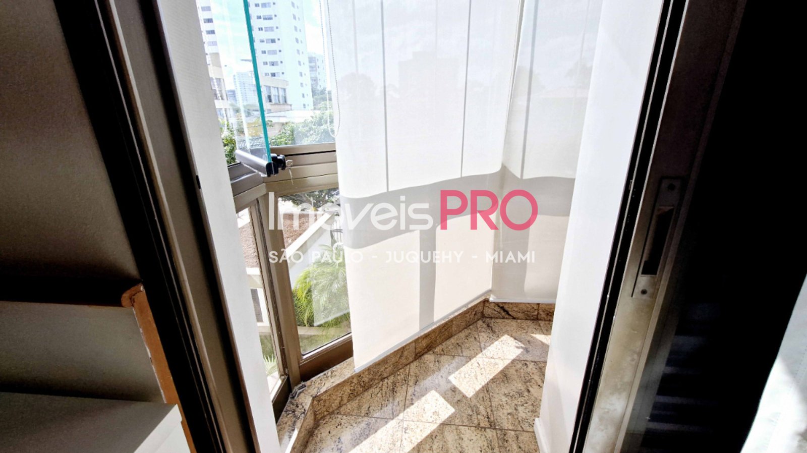 Foto :: https://assets.imoveispro.com.br/thumb/IP39880/apartamento-venda-campo-belo_IP39880_17_1920x1080.jpg?