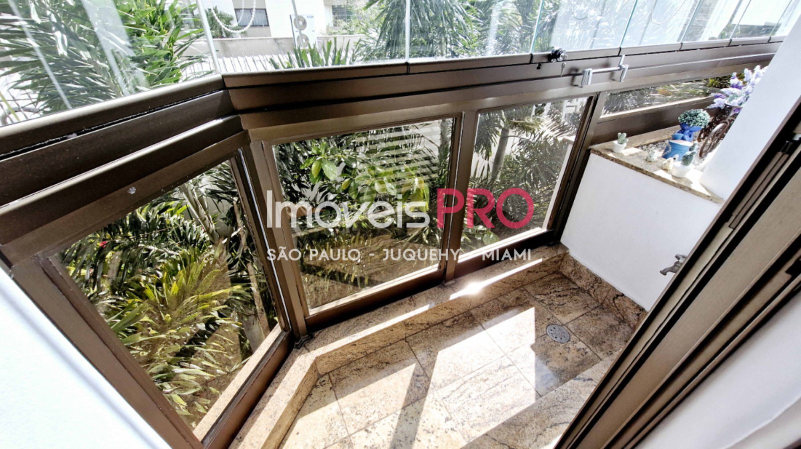 Foto :: IP39880