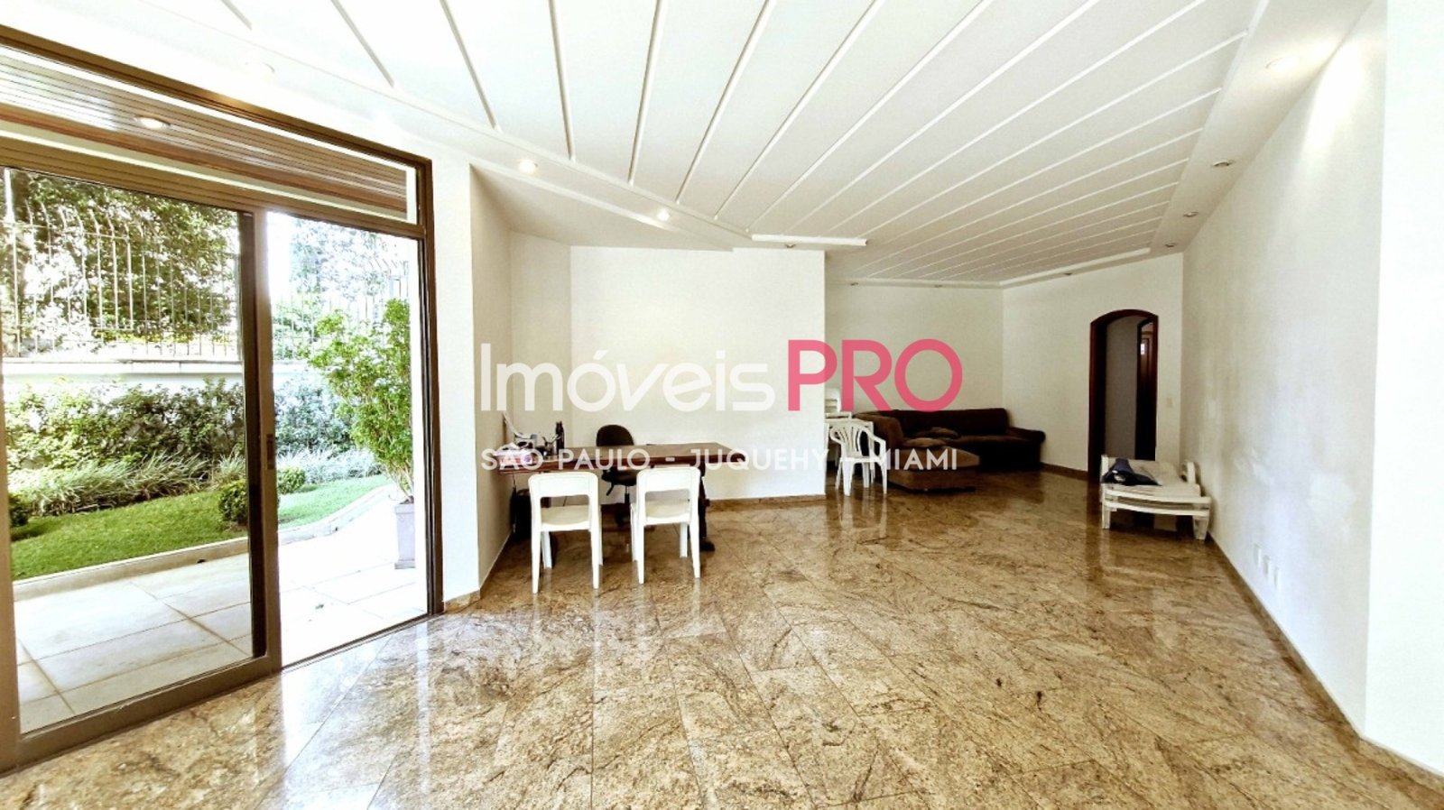 Foto :: IP39880