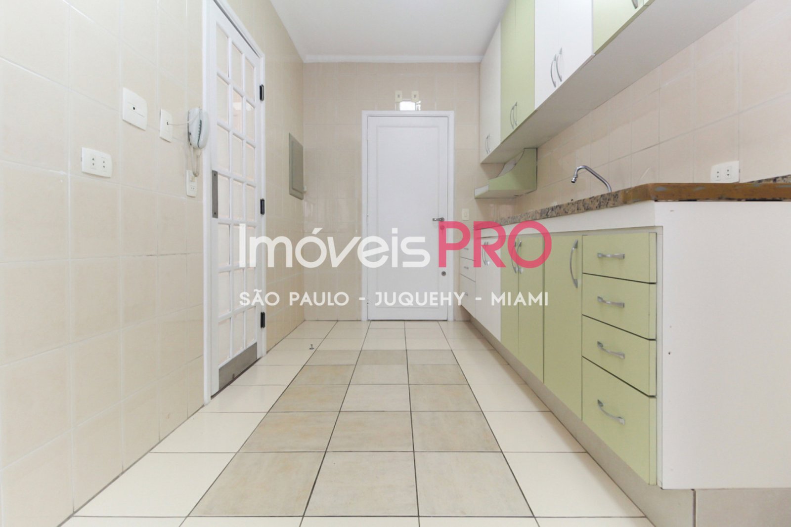 Foto :: IP39886