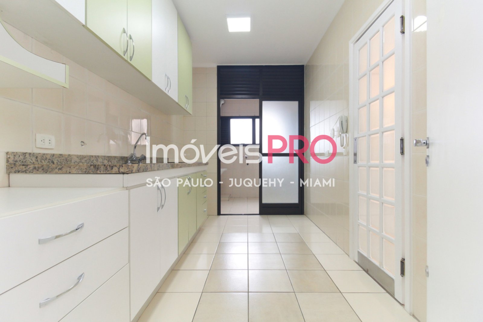 Foto :: IP39886