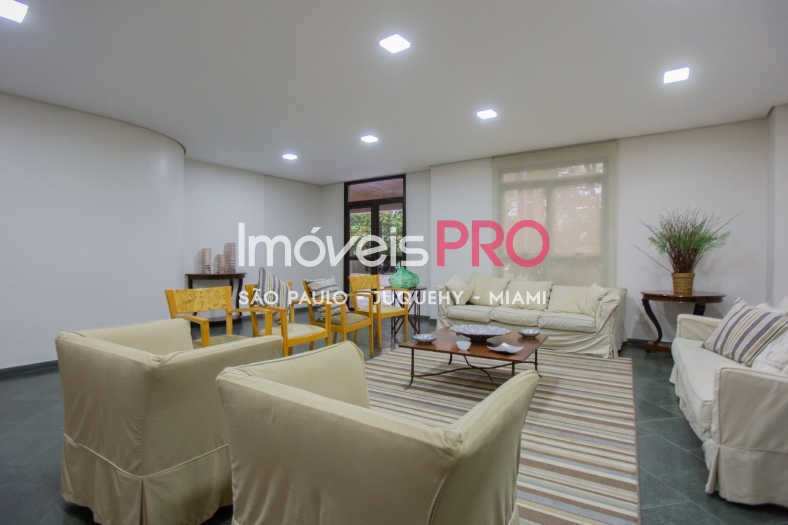 Foto :: IP39886