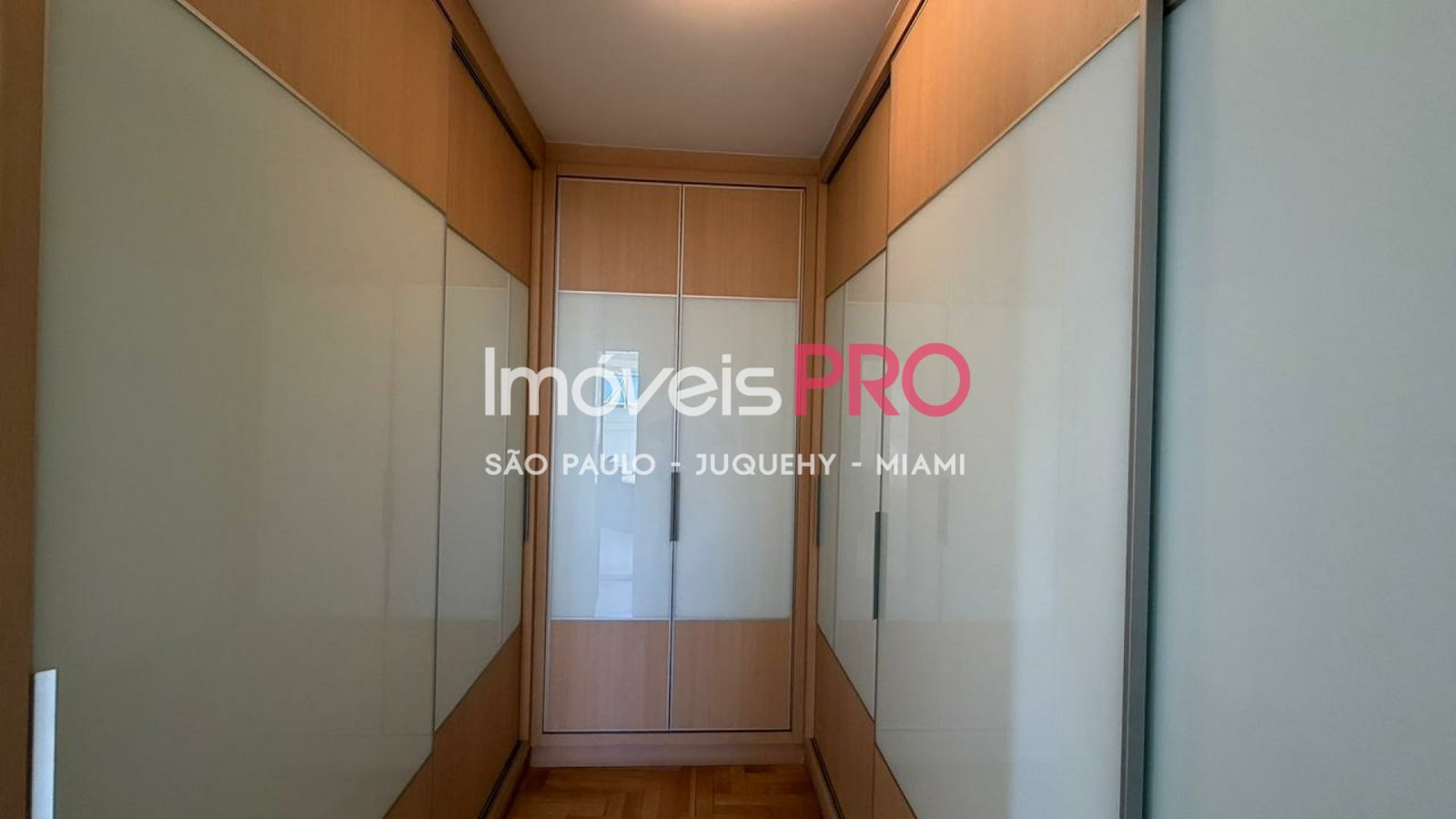 Foto :: IP39887