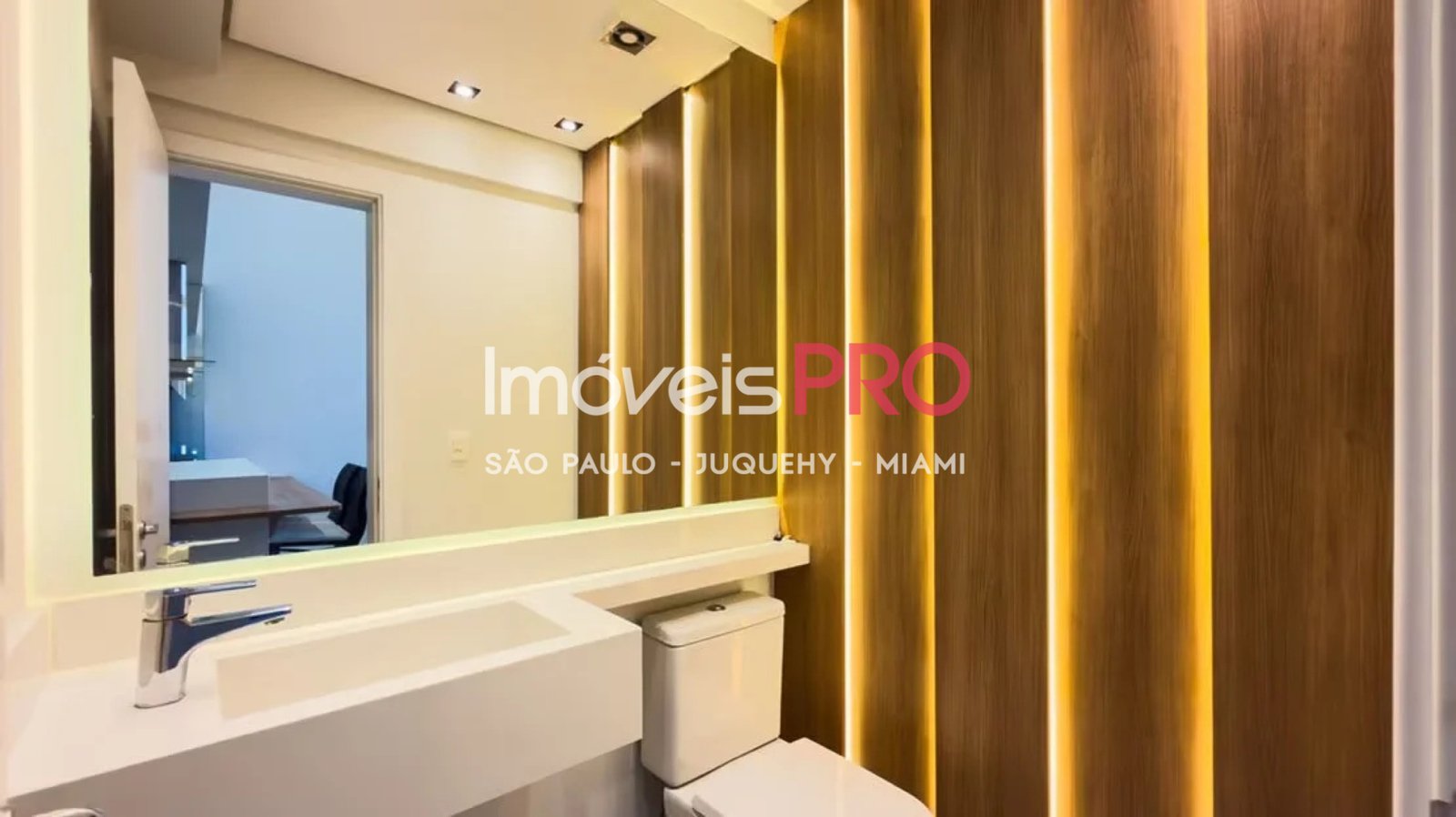 Foto :: IP39905