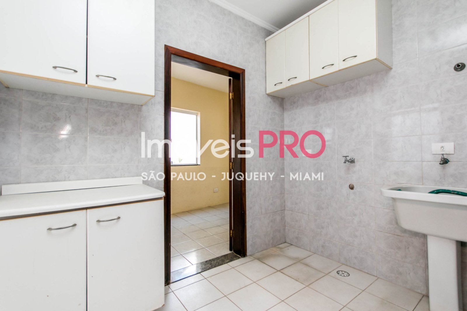 Foto :: IP39906