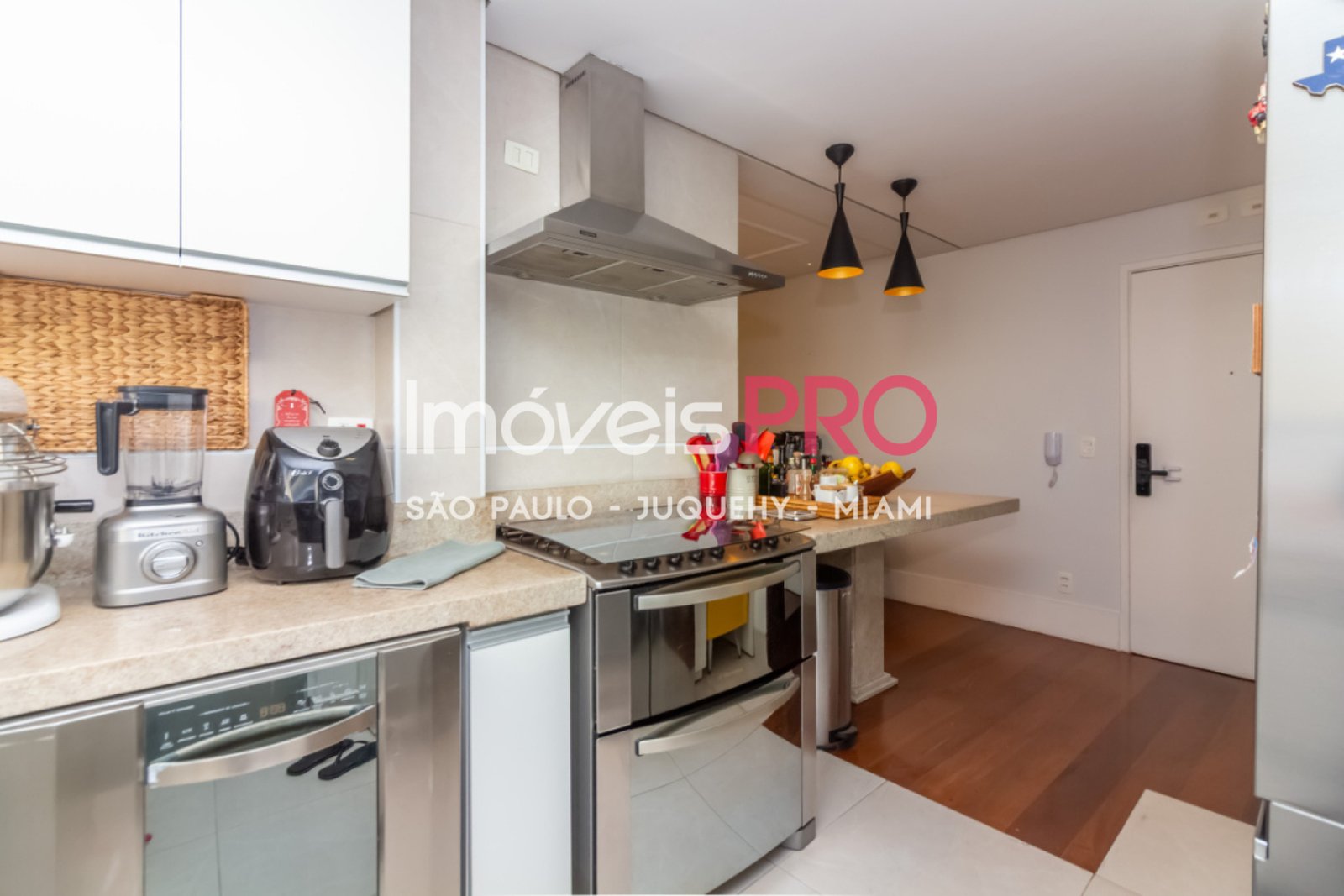 Foto :: https://assets.imoveispro.com.br/thumb/IP39913/apartamento-venda-moema-passaros_IP39913_11_1920x1080.jpg?