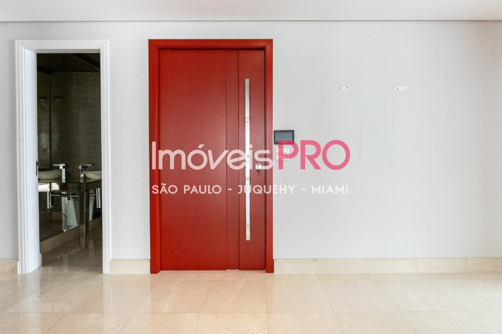 Foto :: IP39915