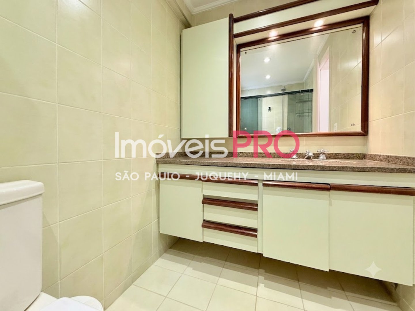 Foto :: https://assets.imoveispro.com.br/thumb/IP39916/apartamento-venda-brooklin_IP39916_35_1920x1080.jpg?