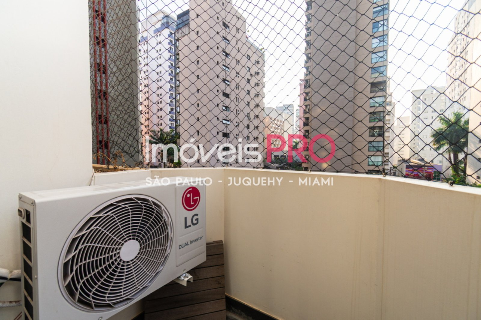 Foto :: https://assets.imoveispro.com.br/thumb/IP39930/apartamento-venda-moema-passaros_IP39930_23_1920x1080.jpg?