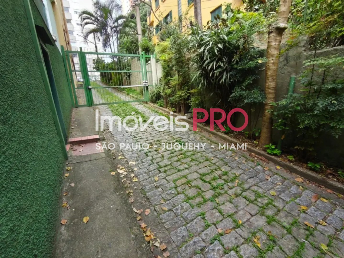 Foto :: https://assets.imoveispro.com.br/thumb/IP39937/casa-de-vila-venda-saude_IP39937_23_1920x1080.jpg?