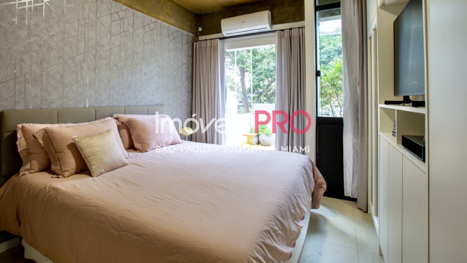 Foto :: IP39942