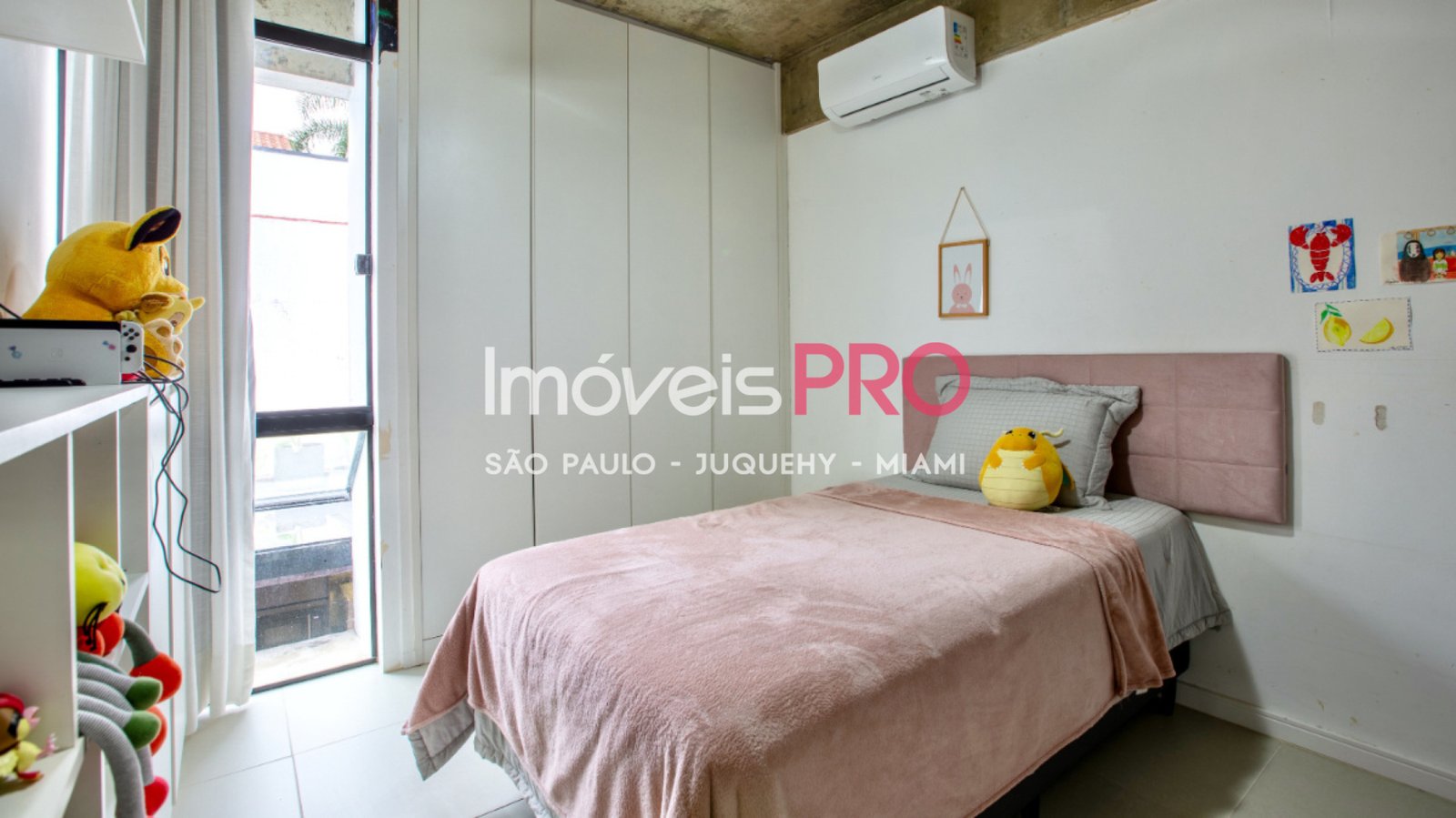 Foto :: IP39942