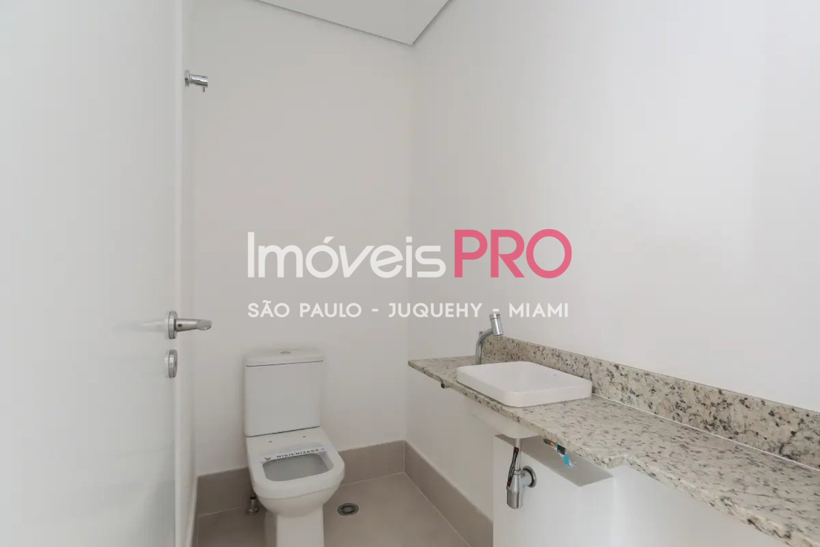 Foto :: IP39943