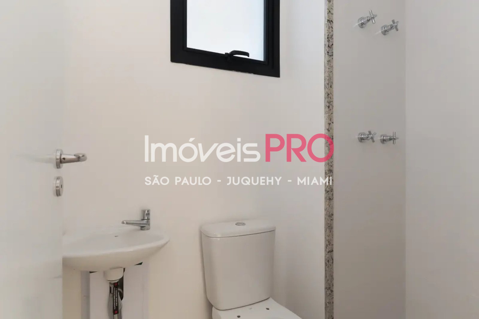 Foto :: IP39943