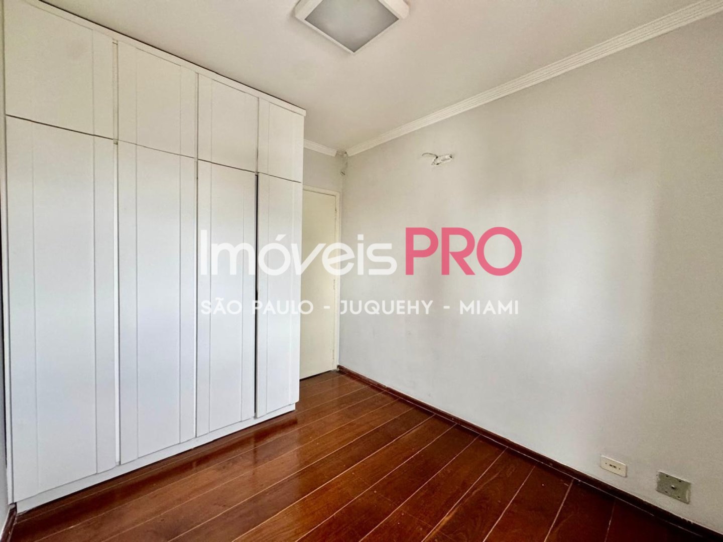 Foto :: https://assets.imoveispro.com.br/thumb/IP39946/apartamento-venda-moema-indios_IP39946_11_1920x1080.jpg?