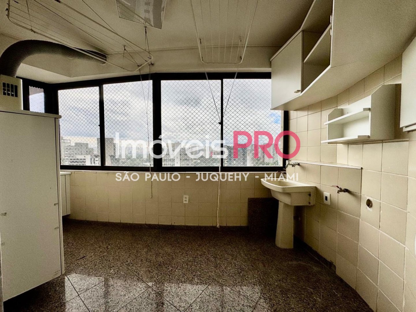 Foto :: IP39946