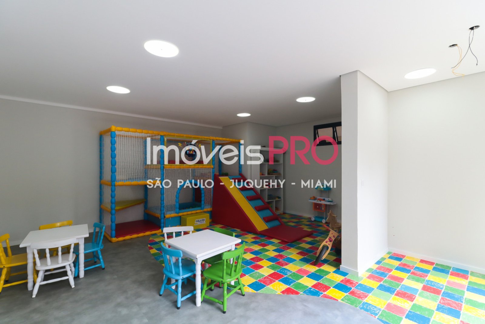 Foto :: https://assets.imoveispro.com.br/thumb/IP39946/apartamento-venda-moema-indios_IP39946_23_1920x1080.jpg?