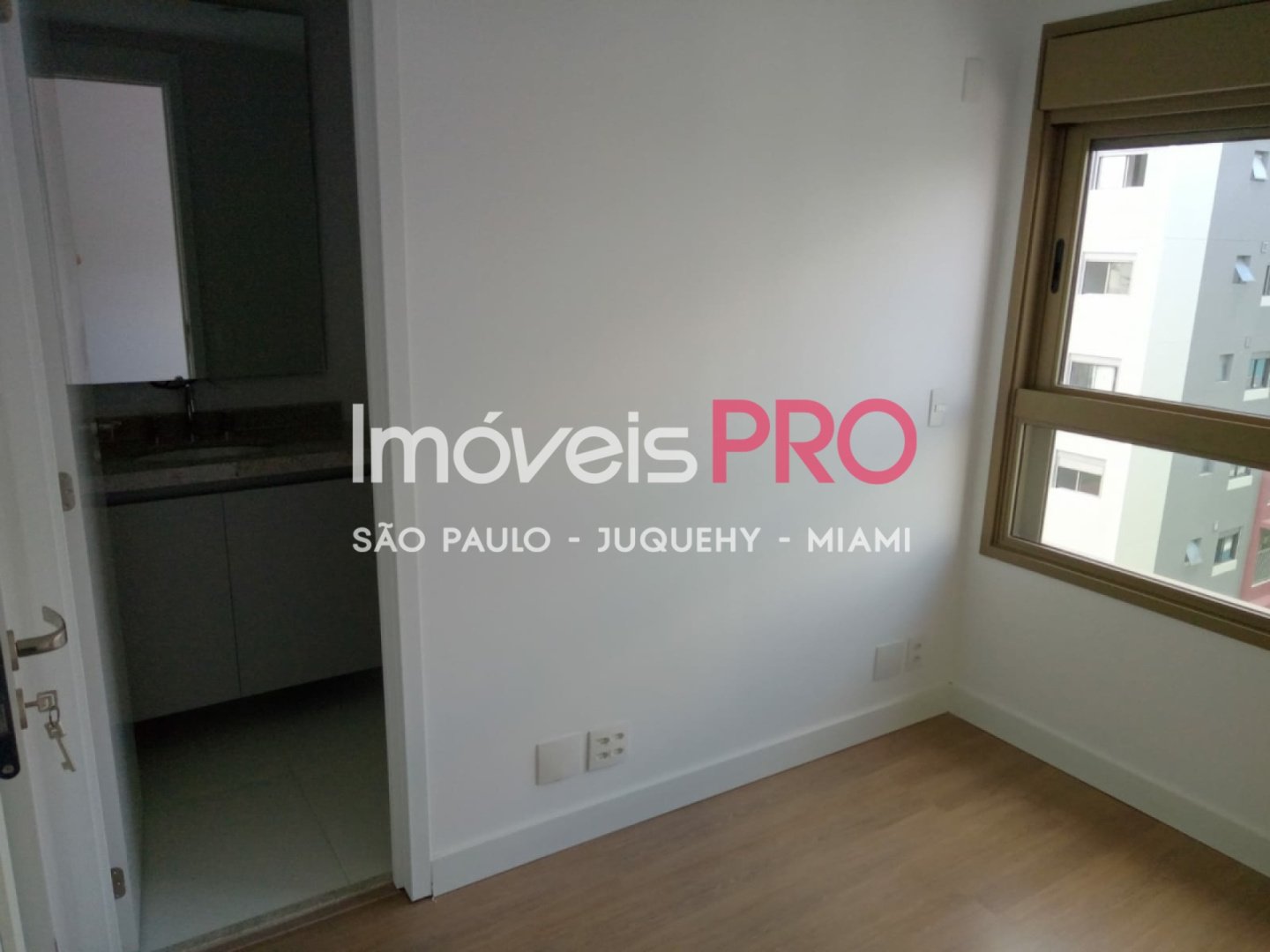 Foto :: IP39947