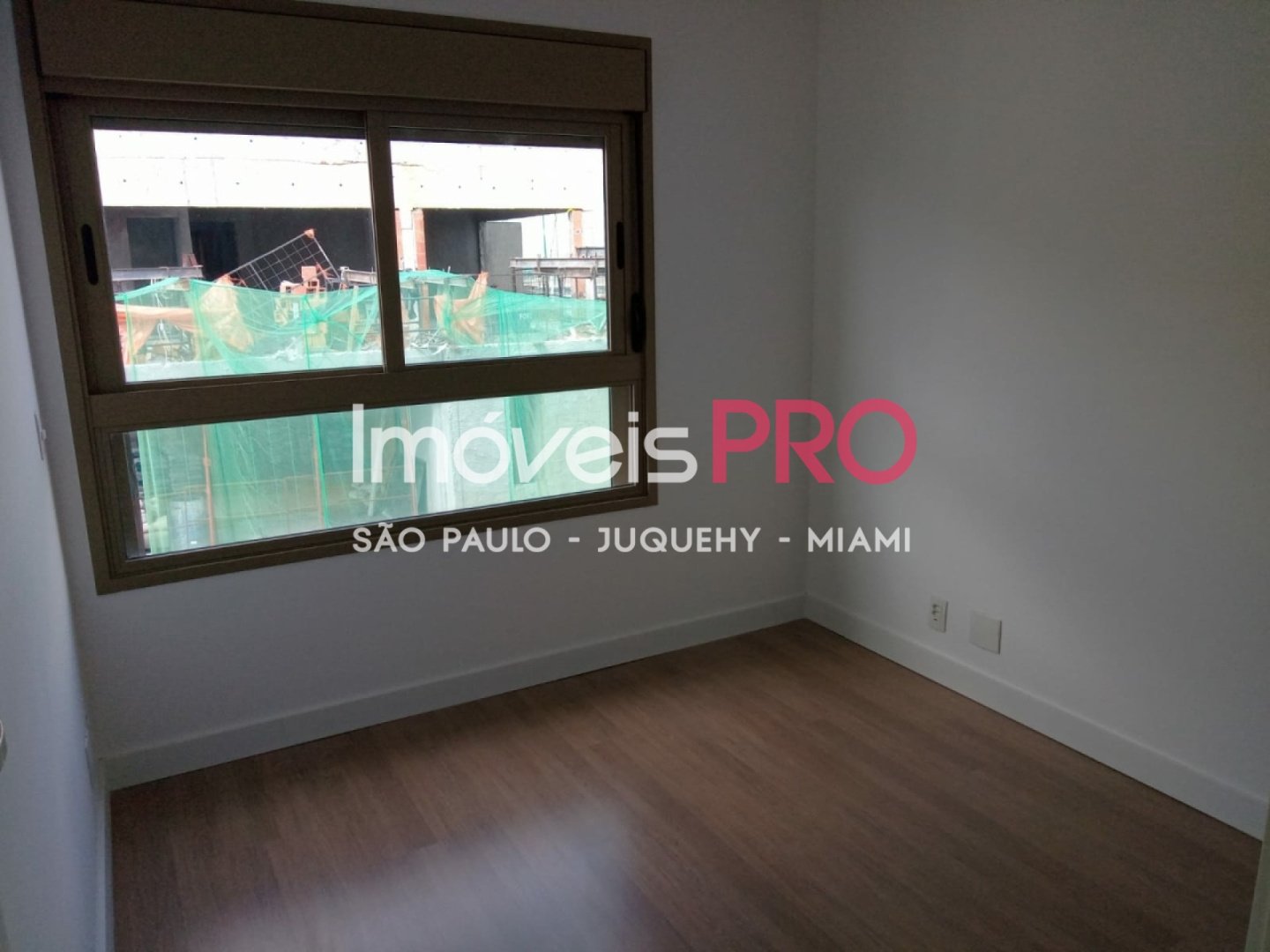 Foto :: IP39947
