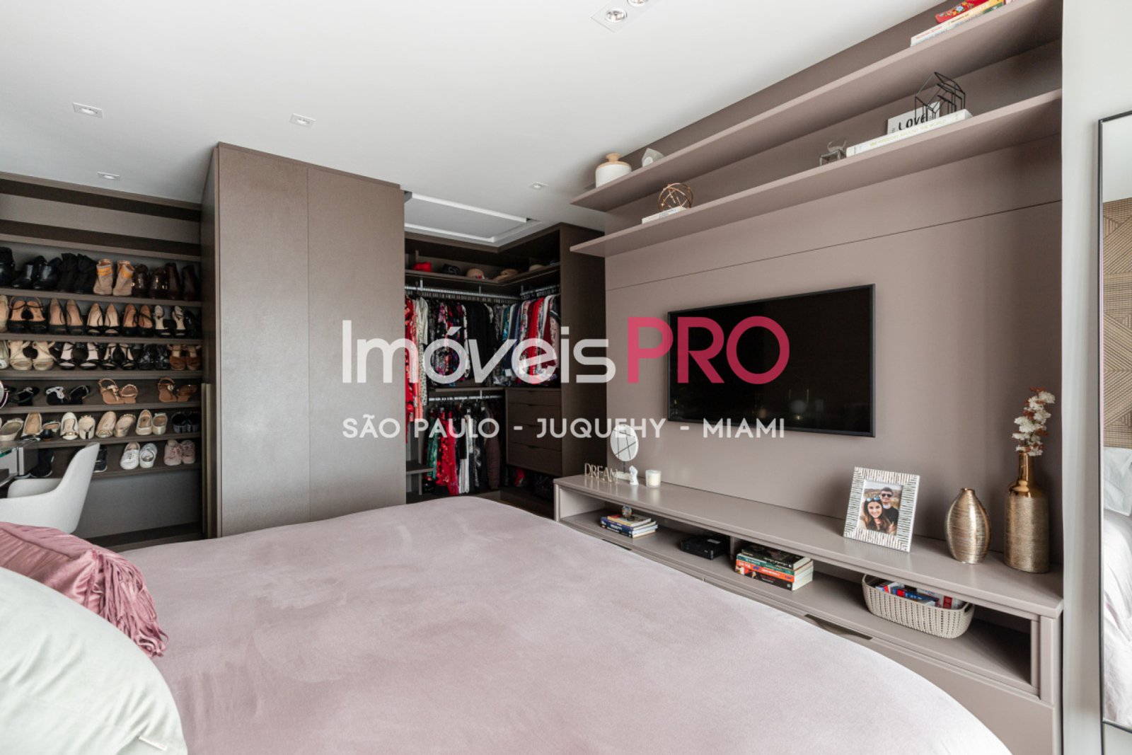 Foto :: IP39953