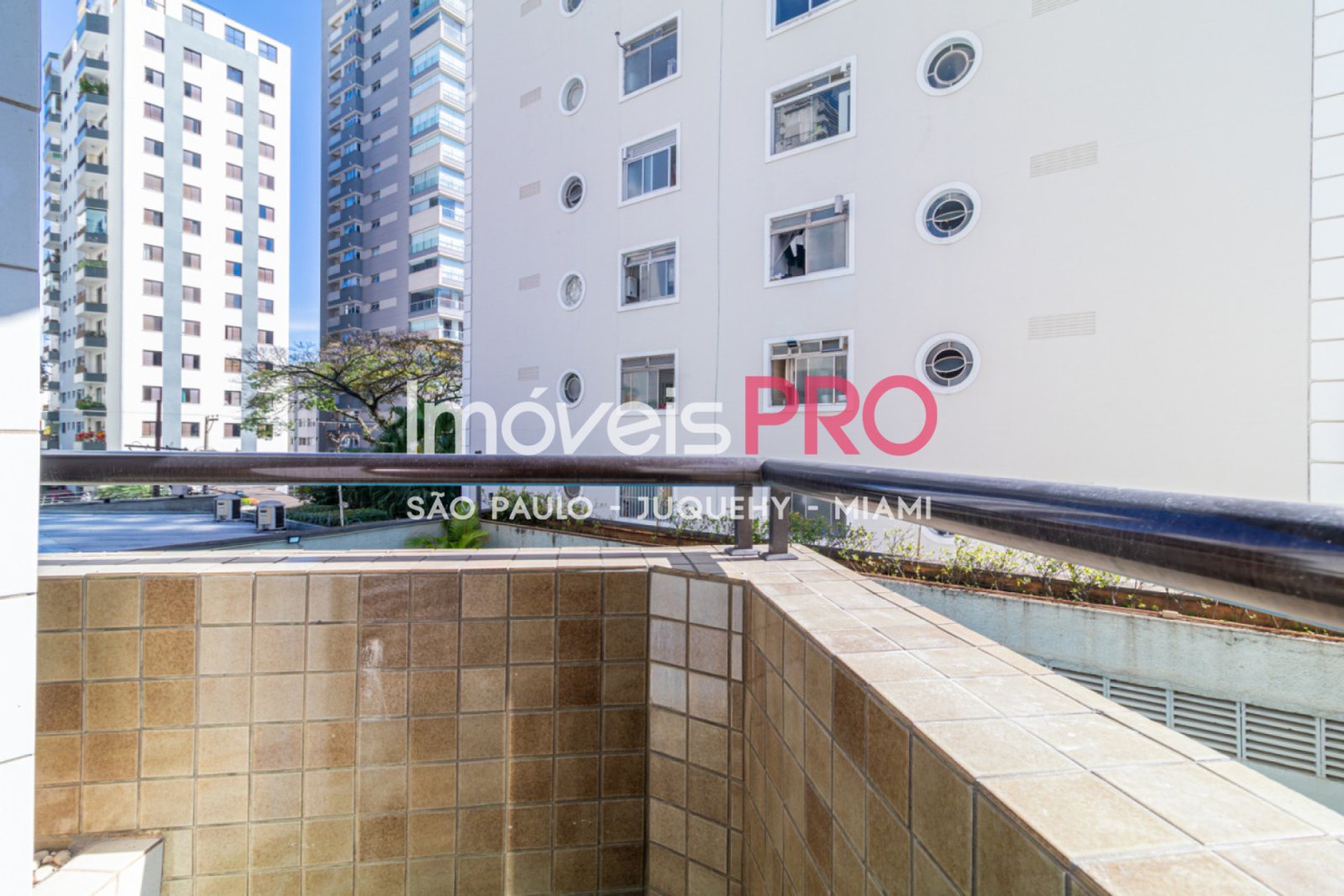 Foto :: https://assets.imoveispro.com.br/thumb/IP39954/apartamento-aluguel-moema_IP39954_23_1920x1080.jpg?