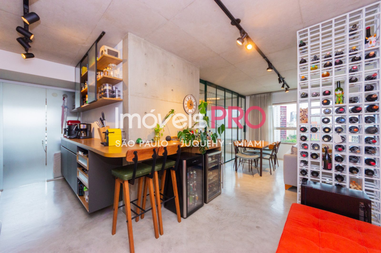 Foto :: IP39955