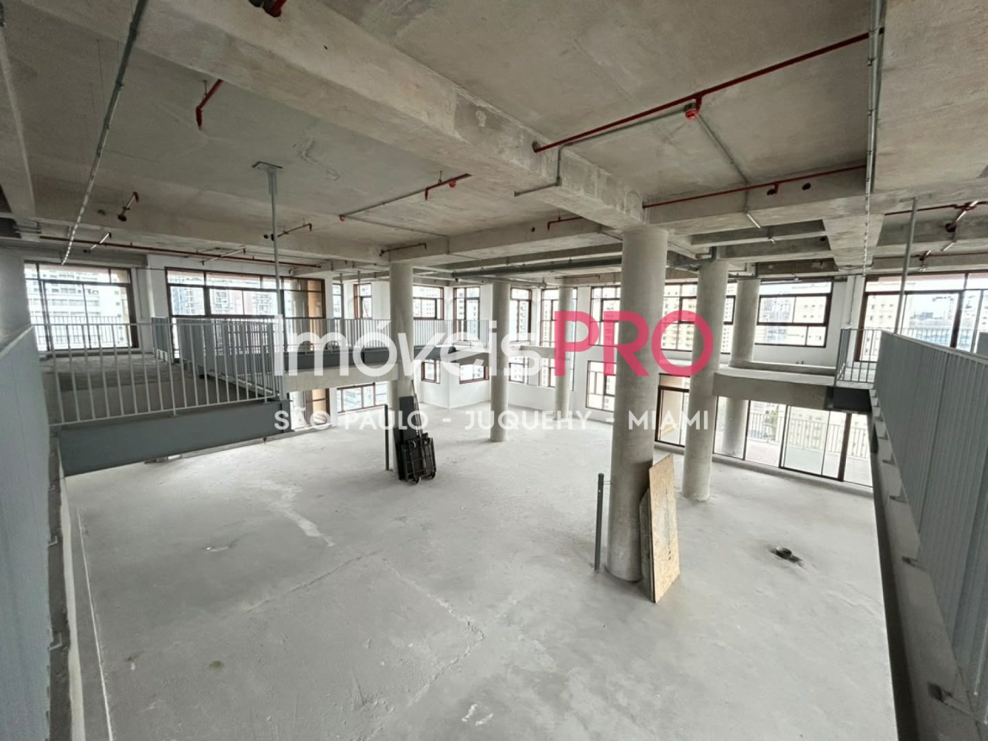 Foto :: https://assets.imoveispro.com.br/thumb/IP39967/comercial-aluguel-pinheiros_IP39967_17_1920x1080.jpg?